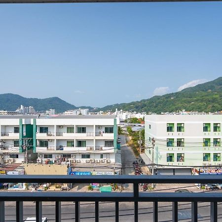 Santi White House Patong Hotell Exteriör bild
