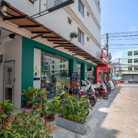 Santi White House Patong Hotell Exteriör bild